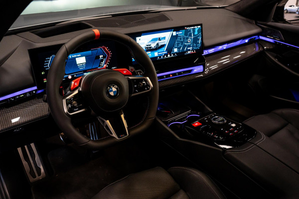 BMW 5 Serie Touring M5 *Bowers & Wilkins / M-Driver's Package / Stoelventilatie / Panorama / Carbon in- exterieur / Surround-View*