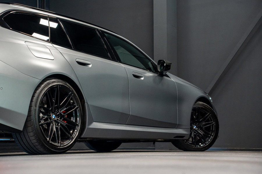 BMW 5 Serie Touring M5 *Bowers & Wilkins / M-Driver's Package / Stoelventilatie / Panorama / Carbon in- exterieur / Surround-View*