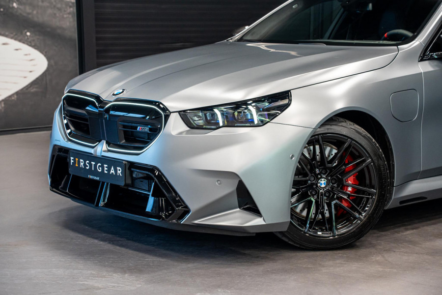 BMW 5 Serie Touring M5 *Bowers & Wilkins / M-Driver's Package / Stoelventilatie / Panorama / Carbon in- exterieur / Surround-View*
