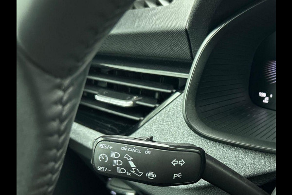 Škoda Kamiq 1.0 TSI Business Edition DSG Navigatie Apple Carplay/ Android Auto Camera Parkeersensoren Cruise Control Climate control LED Keyless