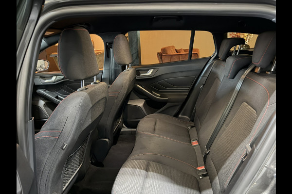 Ford FOCUS Wagon 1.0 EcoBoost Mild-Hybrid ST-Line | Automaat | StuurVW | StoelVW | CarPlay | Navi | LED | PDC | Rijklaar