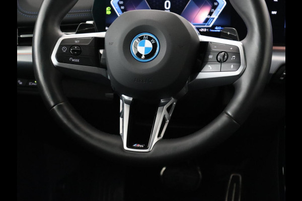 BMW X1 xDrive25e M Sport | SOH 93,3% | Adaptive cruise | Massage | Sportstoelen | Keyless | Stuurverwarming | Leder/Alcantara | Live Cockpit | Camera | Stoelverwarming | Adaptief LED | PHEV | Plug In