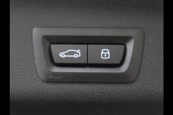 BMW X1 xDrive25e M Sport | SOH 93,3% | Adaptive cruise | Massage | Sportstoelen | Keyless | Stuurverwarming | Leder/Alcantara | Live Cockpit | Camera | Stoelverwarming | Adaptief LED | PHEV | Plug In