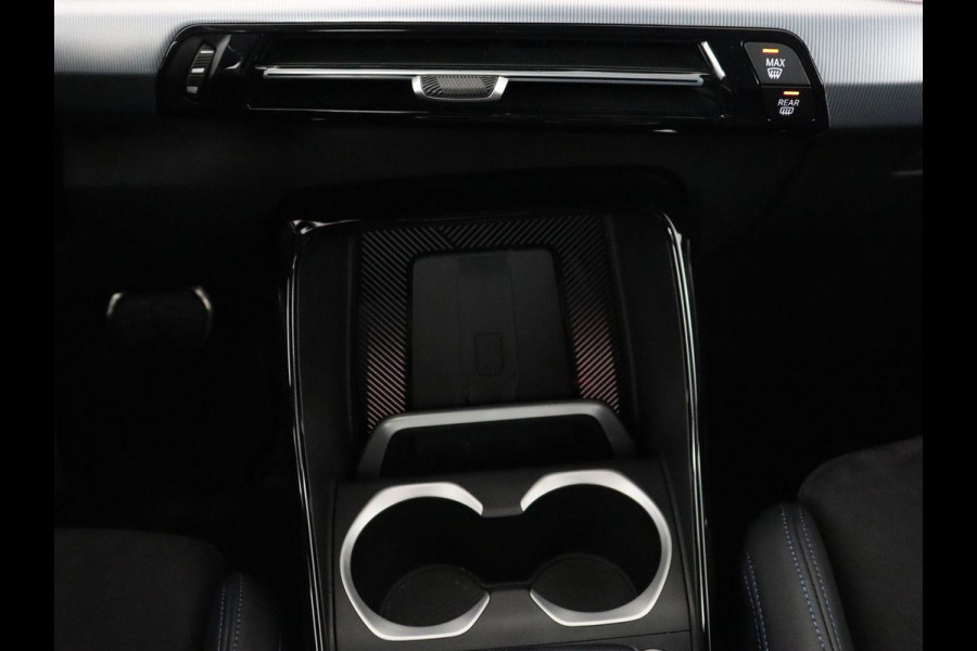 BMW X1 xDrive25e M Sport | SOH 93,3% | Adaptive cruise | Massage | Sportstoelen | Keyless | Stuurverwarming | Leder/Alcantara | Live Cockpit | Camera | Stoelverwarming | Adaptief LED | PHEV | Plug In