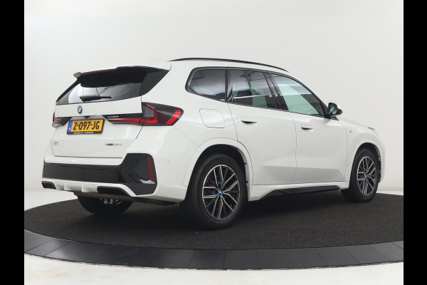 BMW X1 xDrive25e M Sport | SOH 93,3% | Adaptive cruise | Massage | Sportstoelen | Keyless | Stuurverwarming | Leder/Alcantara | Live Cockpit | Camera | Stoelverwarming | Adaptief LED | PHEV | Plug In