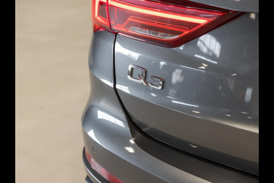 Audi Q3 35 TFSI 2x S-Line Edition / 150pk / Dodehoek herkenning /