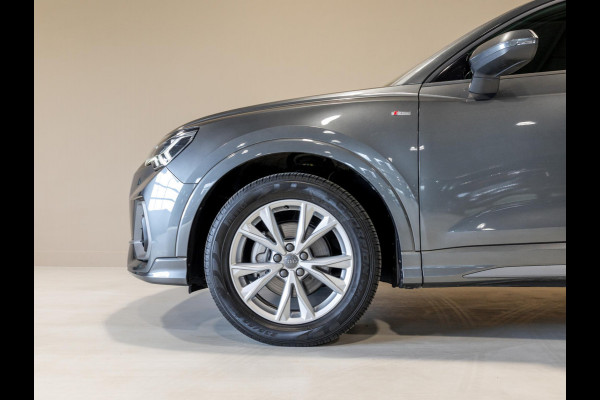 Audi Q3 35 TFSI 2x S-Line Edition / 150pk / Dodehoek herkenning /