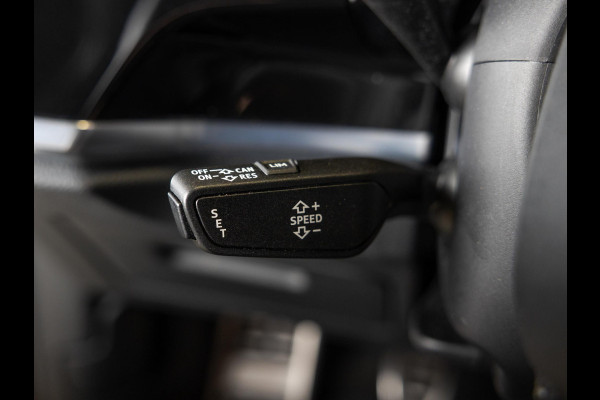 Audi Q3 35 TFSI 2x S-Line Edition / 150pk / Dodehoek herkenning /