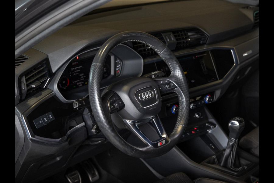 Audi Q3 35 TFSI 2x S-Line Edition / 150pk / Dodehoek herkenning /