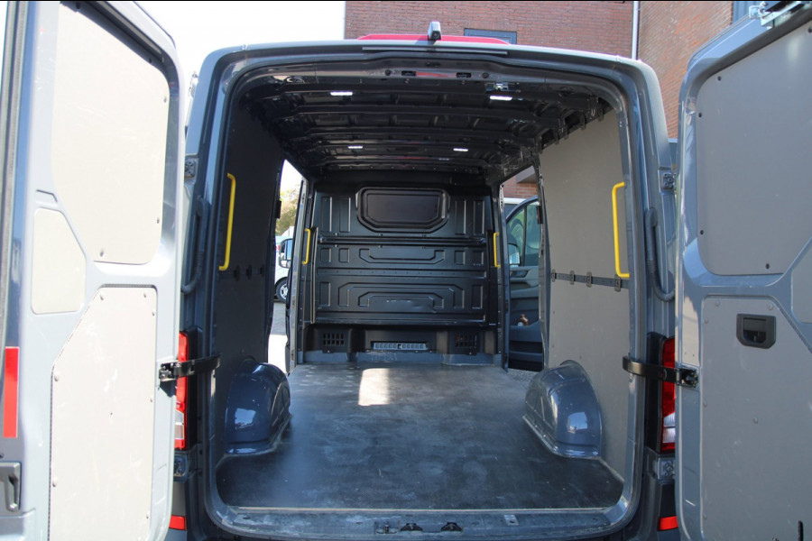 MAN TGE 35 2.0 177PK Automaat / L3H2 / Trekhaak / App connect / Camera / Dubbele schuifdeur