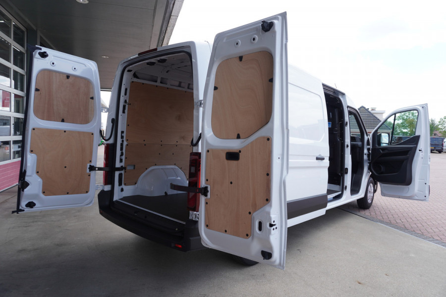 Renault Master T35 2.0 dCi 150PK L3H2 nr. V004 | Airco | Cruise | Betimmering laadruimte