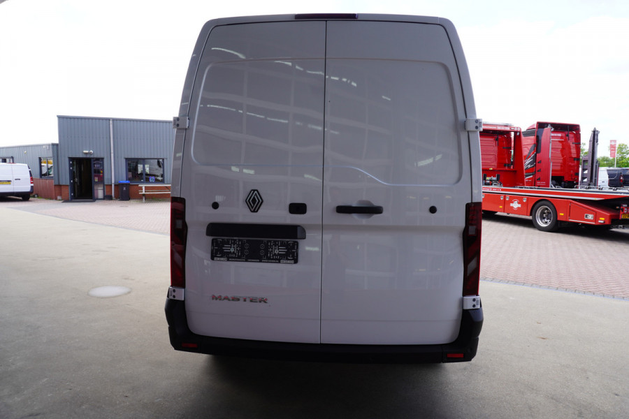 Renault Master T35 2.0 dCi 150PK L3H2 nr. V004 | Airco | Cruise | Betimmering laadruimte