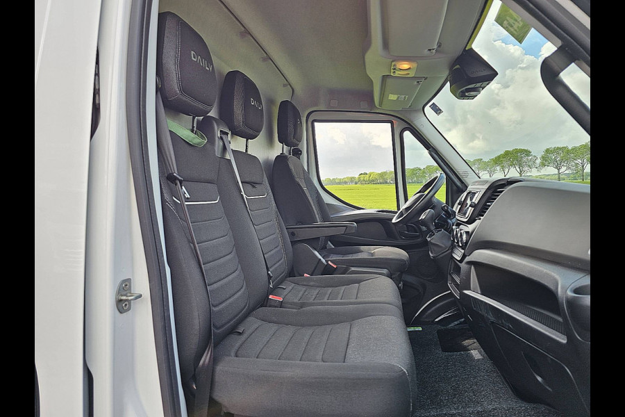 Iveco Daily 35S18 3.0L Aut Led Navi Cruise Clima Camera