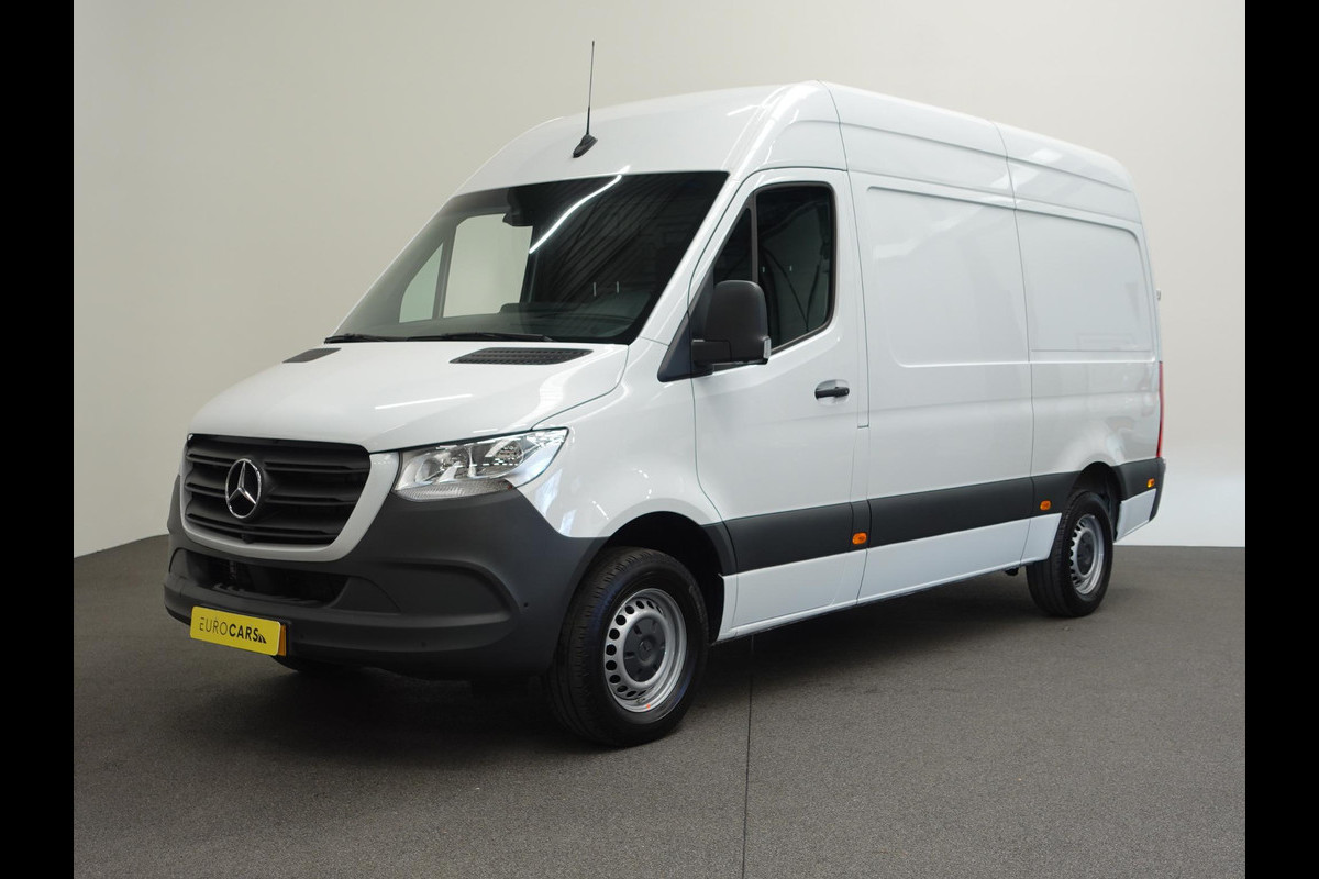 Mercedes-Benz Sprinter 315 CDI Automaat L2H2 PRO Airco MBUX Navigatie Adaptive Cruise Control Leder PDC VA + Camera Trekhaak 3500kg Comfortstoel