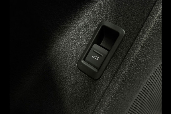 Audi RSQ3 2.5 TFSI Pano RS Zetels 360 Keyless