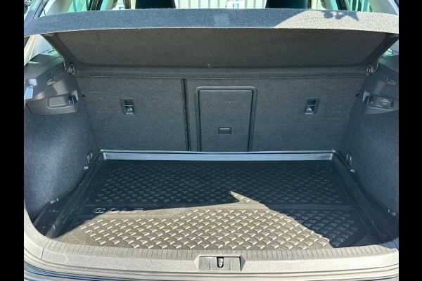 Volkswagen Golf 1.0 TSI Comfortline|TREKHAAK|ACC|LED|PDC|STOELMASSAGE|