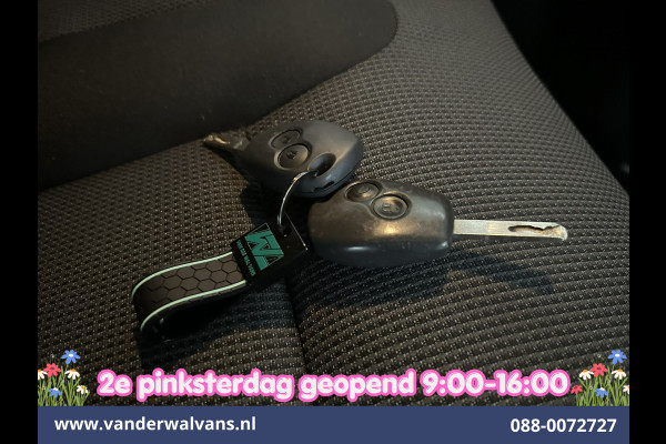 Renault Trafic 2.0 dCi 120pk L2H1 Inrichting Euro6 *Rijklaar Direct rijden* Airco | Camera | Navigatie | LED | Cruisecontrol Trekhaak, Parkeersensoren, Dakdragers, Bijrijdersbank