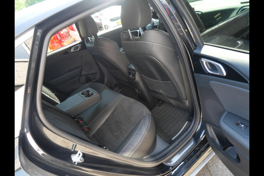 Kia ProCeed 1.5 T-GDi GT-Line | Cruise | Clima | Trekhaak | Stoel-stuurverwarming | Navi |