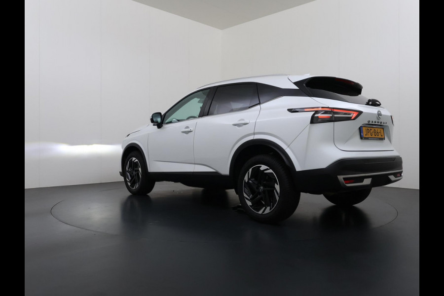 Nissan QASHQAI 1.3 MHEV Xtronic N-Connecta ONDERHOUD GEHAD BIJ DE DEALER | DIRECT LEVERBAAR | FABRIEKSGARANTIE | PANORAMADAK | VOORRUITVERWARMING | STOEL- & STUURVERWARMING | 360° CAMERA | DODEHOEKDETECTIE | HEAD-UP DISPLAY | ELEKTRISCHE ACHTERKLEP