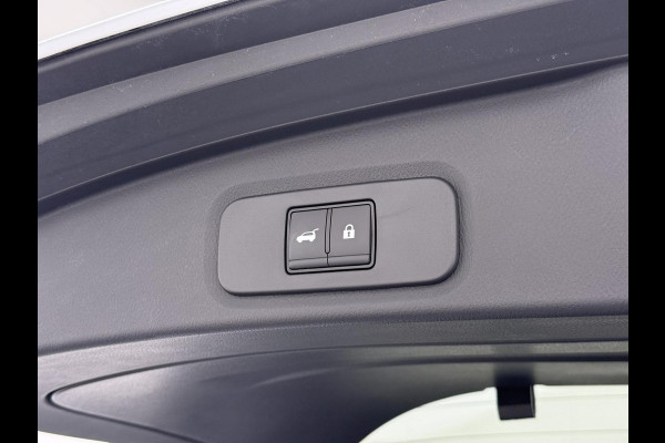 Nissan QASHQAI 1.3 MHEV Xtronic N-Connecta ONDERHOUD GEHAD BIJ DE DEALER | DIRECT LEVERBAAR | FABRIEKSGARANTIE | PANORAMADAK | VOORRUITVERWARMING | STOEL- & STUURVERWARMING | 360° CAMERA | DODEHOEKDETECTIE | HEAD-UP DISPLAY | ELEKTRISCHE ACHTERKLEP