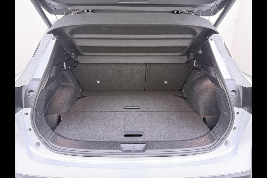 Nissan QASHQAI 1.3 MHEV Xtronic N-Connecta ONDERHOUD GEHAD BIJ DE DEALER | DIRECT LEVERBAAR | FABRIEKSGARANTIE | PANORAMADAK | VOORRUITVERWARMING | STOEL- & STUURVERWARMING | 360° CAMERA | DODEHOEKDETECTIE | HEAD-UP DISPLAY | ELEKTRISCHE ACHTERKLEP