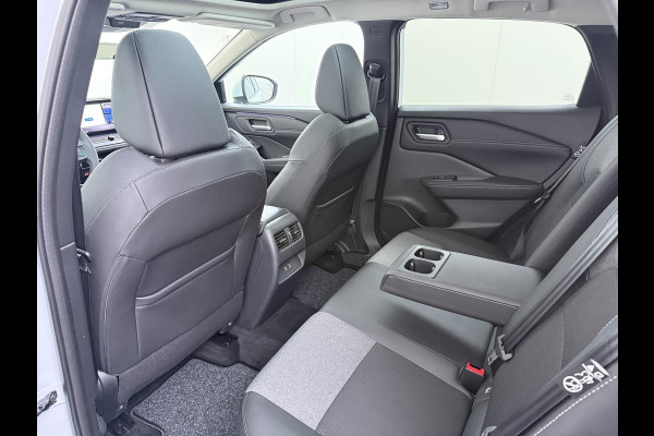 Nissan QASHQAI 1.3 MHEV Xtronic N-Connecta ONDERHOUD GEHAD BIJ DE DEALER | DIRECT LEVERBAAR | FABRIEKSGARANTIE | PANORAMADAK | VOORRUITVERWARMING | STOEL- & STUURVERWARMING | 360° CAMERA | DODEHOEKDETECTIE | HEAD-UP DISPLAY | ELEKTRISCHE ACHTERKLEP