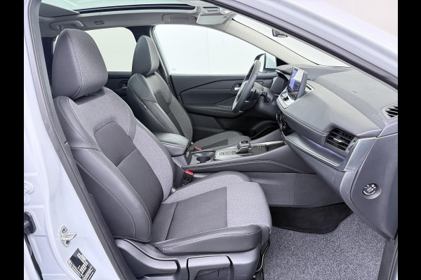 Nissan QASHQAI 1.3 MHEV Xtronic N-Connecta ONDERHOUD GEHAD BIJ DE DEALER | DIRECT LEVERBAAR | FABRIEKSGARANTIE | PANORAMADAK | VOORRUITVERWARMING | STOEL- & STUURVERWARMING | 360° CAMERA | DODEHOEKDETECTIE | HEAD-UP DISPLAY | ELEKTRISCHE ACHTERKLEP
