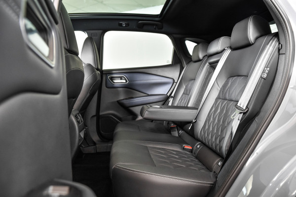 Nissan QASHQAI 1.3 MHEV Xtronic 158 PK Tekna Plus | Cold Pack | Pano | Trekhaak | Dig. Cockpit | Adapt. Cruise | Stoel-+stuurverw. | 360 Camera | Bose | NAV + App. Connect | Auto. Airco | LM 20" | Elek. Klep |