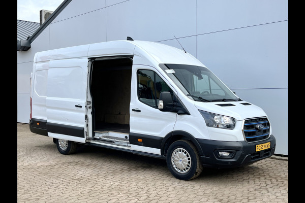 Ford E-Transit 75 kWh 184PK L4H3 334km WLTP 95,6% (SOH) BEV Snelladen Cruise control Carplay Climate control Laadkabel Camera Parkeersensoren V+A Stoelverwarming