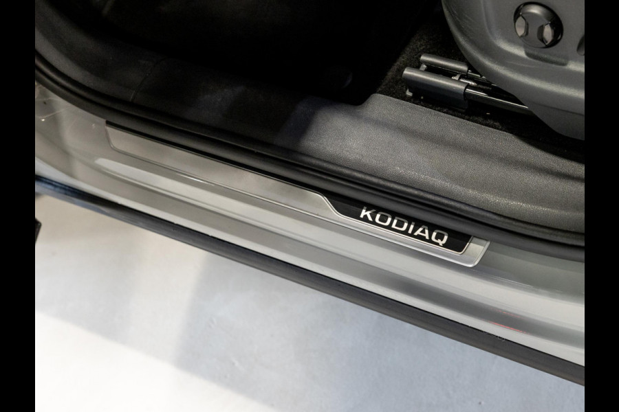 Škoda Kodiaq 2.0 TSI 4x4 Sportline Business / 190pk / Trekhaak / Achteruitrij camera / Stoelverwarming /