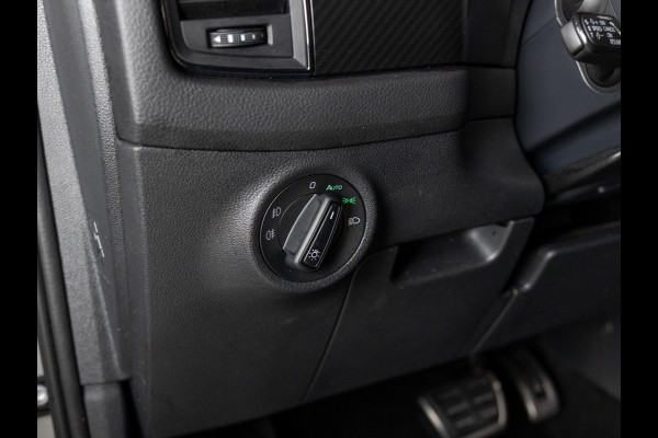 Škoda Kodiaq 2.0 TSI 4x4 Sportline Business / 190pk / Trekhaak / Achteruitrij camera / Stoelverwarming /