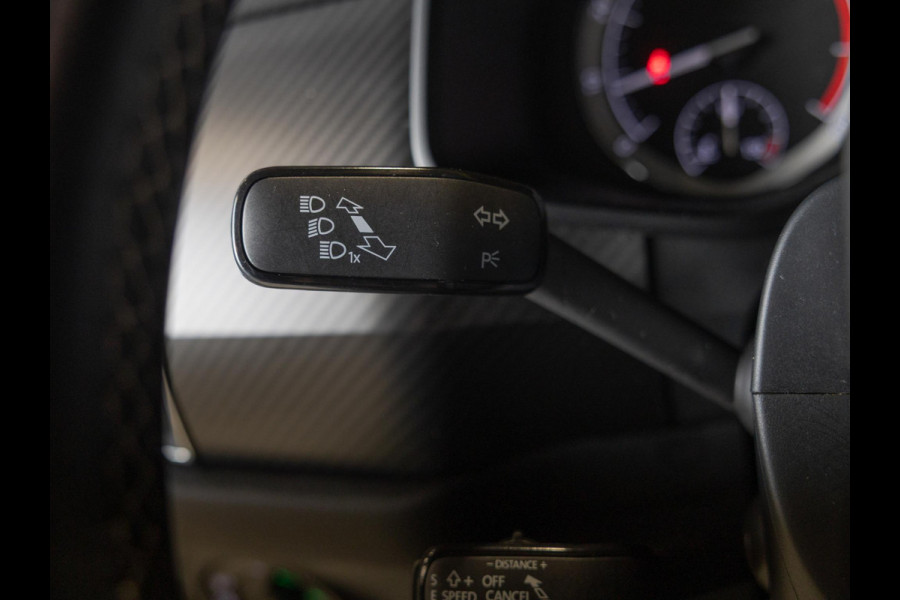 Škoda Kodiaq 2.0 TSI 4x4 Sportline Business / 190pk / Trekhaak / Achteruitrij camera / Stoelverwarming /