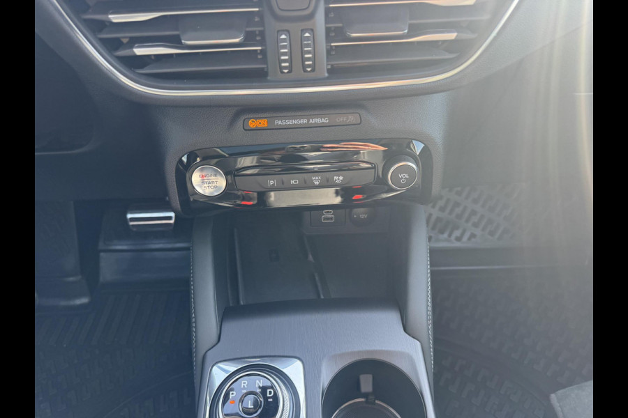 Ford Kuga 2.5 FHEV Active X 190pk | Wegklapbare trekhaak | Panoramadak | Winter Pack | AGR-stoelen | Head up Display | LED |  Camera