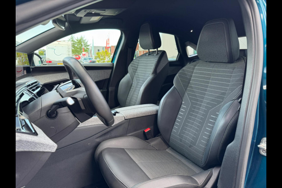 Peugeot E-3008 Allure 73kWh | Adaptive cruise | AppleCarPlay | Warmtepomp