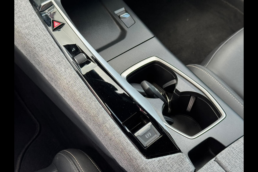 Peugeot E-3008 Allure 73kWh | Adaptive cruise | AppleCarPlay | Warmtepomp