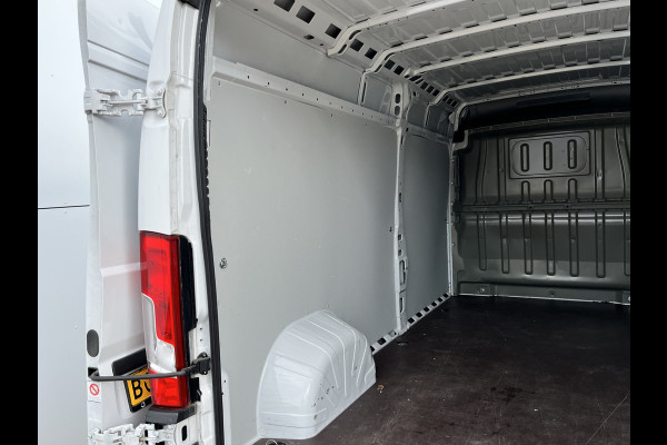 Opel Movano 2.2 HDI 140PK Airco Cruise Control Lane Assist Camera Parkeersensoren Achter Bluetooth