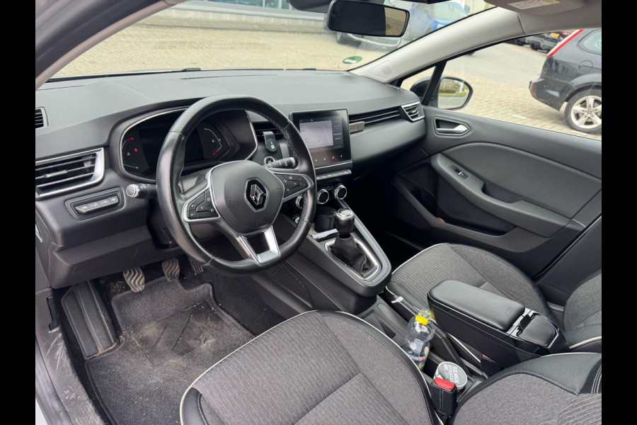 Renault Clio 1.0 TCe Intens 100pk | Navigatie | Pack Style | Trekhaak Afneembaar