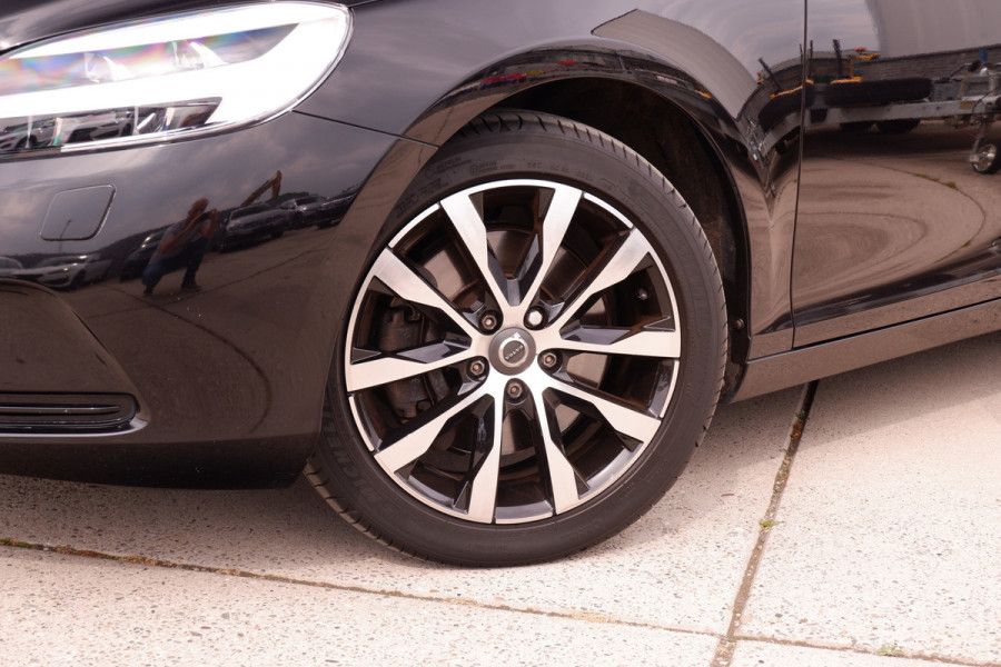 Volvo V40 1.5 T3 Dynamic Edition | Trekhaak | LED | Navi | Climate | Cruise | Stoelverwarming