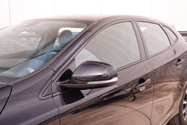 Volvo V40 1.5 T3 Dynamic Edition | Trekhaak | LED | Navi | Climate | Cruise | Stoelverwarming
