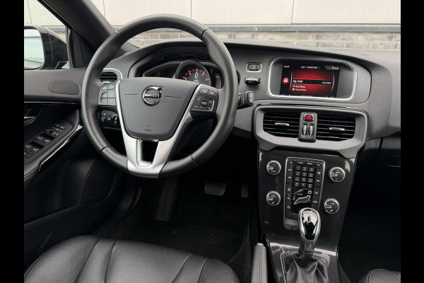 Volvo V40 1.5 T3 Dynamic Edition | Trekhaak | LED | Navi | Climate | Cruise | Stoelverwarming