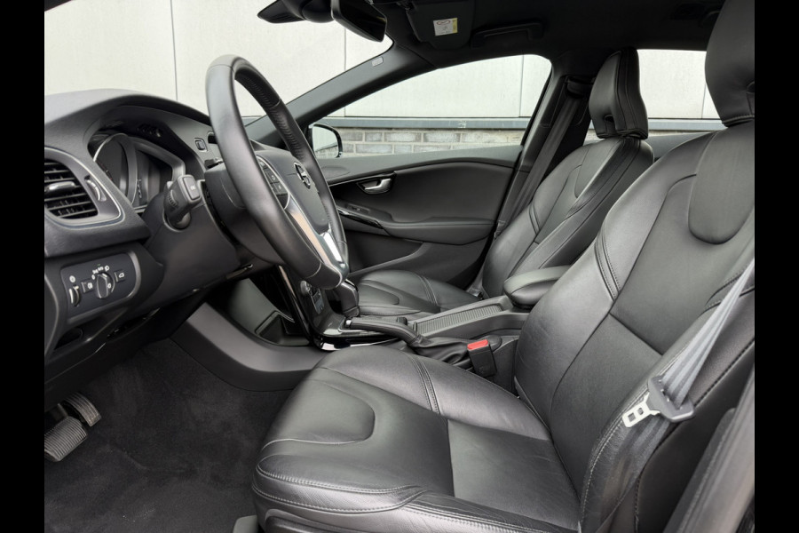 Volvo V40 1.5 T3 Dynamic Edition | Trekhaak | LED | Navi | Climate | Cruise | Stoelverwarming