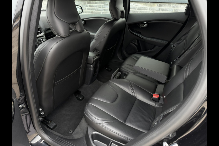Volvo V40 1.5 T3 Dynamic Edition | Trekhaak | LED | Navi | Climate | Cruise | Stoelverwarming