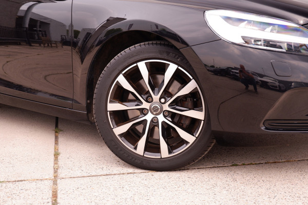 Volvo V40 1.5 T3 Dynamic Edition | Trekhaak | LED | Navi | Climate | Cruise | Stoelverwarming