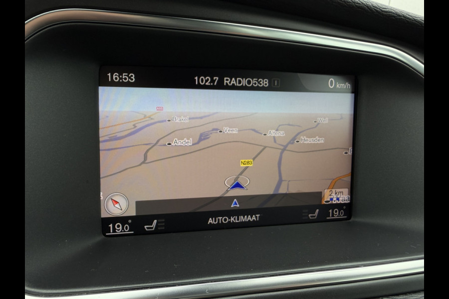 Volvo V40 1.5 T3 Dynamic Edition | Trekhaak | LED | Navi | Climate | Cruise | Stoelverwarming