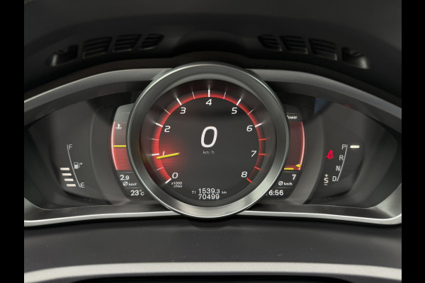 Volvo V40 1.5 T3 Dynamic Edition | Trekhaak | LED | Navi | Climate | Cruise | Stoelverwarming