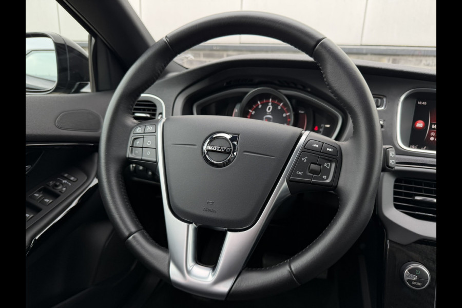 Volvo V40 1.5 T3 Dynamic Edition | Trekhaak | LED | Navi | Climate | Cruise | Stoelverwarming