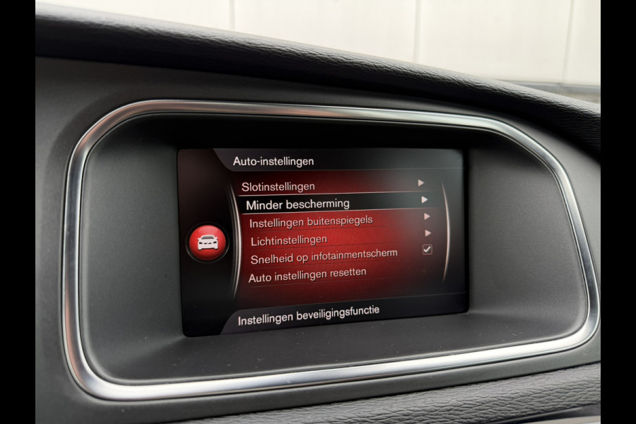 Volvo V40 1.5 T3 Dynamic Edition | Trekhaak | LED | Navi | Climate | Cruise | Stoelverwarming