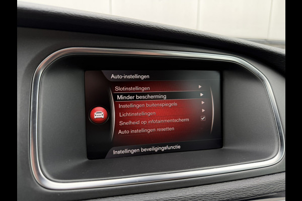 Volvo V40 1.5 T3 Dynamic Edition | Trekhaak | LED | Navi | Climate | Cruise | Stoelverwarming