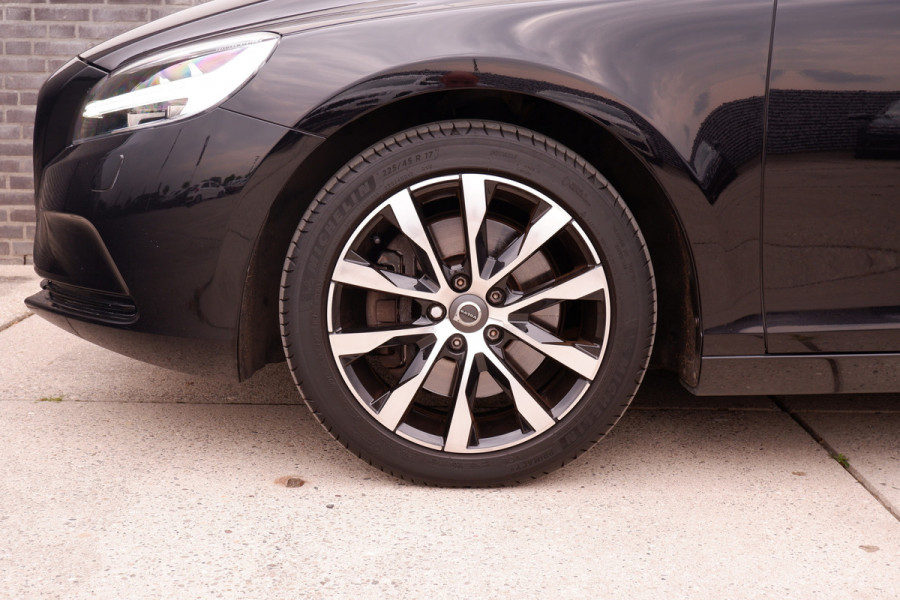 Volvo V40 1.5 T3 Dynamic Edition | Trekhaak | LED | Navi | Climate | Cruise | Stoelverwarming