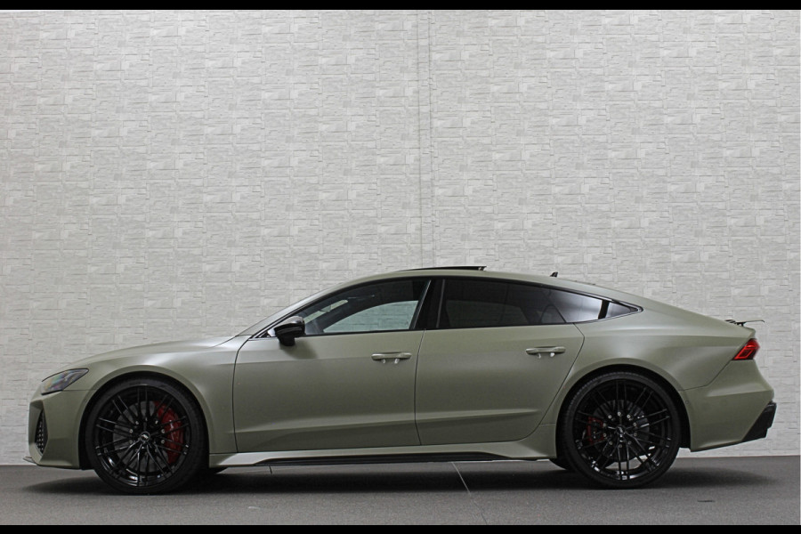 Audi RS7 Dynamic+ 300kmh | Keramisch | 22" ABT (9200,=) | B&O 3D High End | 4-Wielbesturing | Stoelvent. | Carbon Pack | Nachtzicht | Alc 84800,= ex btw | Lease / Maandbedrag 998,= pm. | 360 Camera | Laser-LED | ACC | Valcona | Klasse-5 | Head-up | Soft-Close | Isolatieglas | Dealer OH.